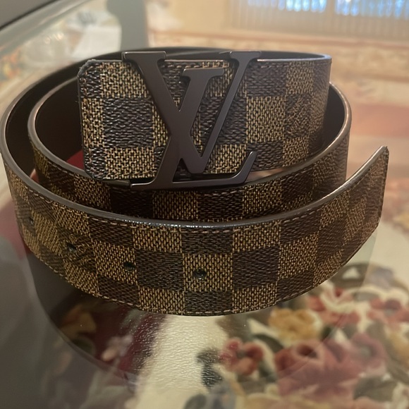 Louis Vuitton LV Initials Damier 40mm Belt - Picture 12 of 17
